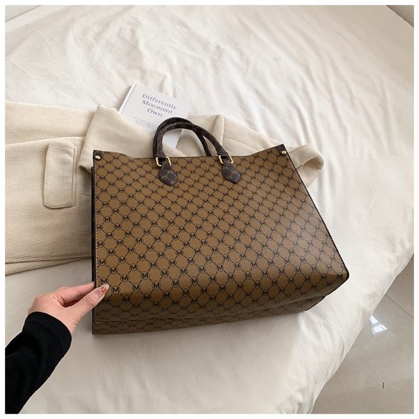 European And American Fashion Retro Large Capacity Presbyopic Elegant Handbag 20