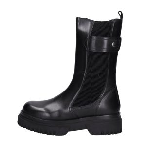 Emanuelle Vee Boots Black