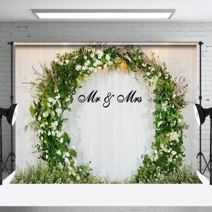 Aperturee Mr. And Mrs. Green Garland Wedding Photo Backdrop