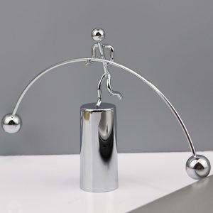 Creative Balance Ball Swing Small Iron Man Weightlifting Tumbler Fun Desk Decoration & Gift