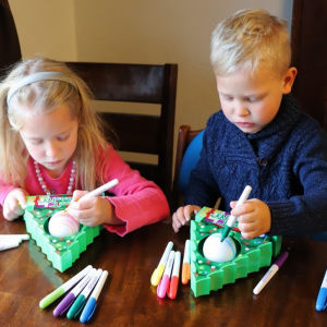 DIY Christmas Tree Ornament Coloring Kit - Perfect Creative Gift for Kids