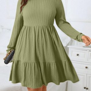 Autumn and Winter Plus Size Women's Dress, Long Sleeve Round Neck Solid Color with Ruffle Hem and Pockets