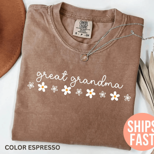 Great Grandma Shirt Floral Comfort Colors Gift Tee for New Great Grandma