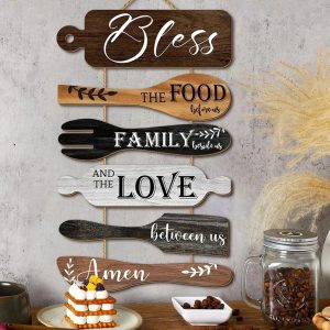 Kitchen Family Blessings Wooden Wall Decor | Rustic Dining Area Sign for Restaurant & Home Sanctuary