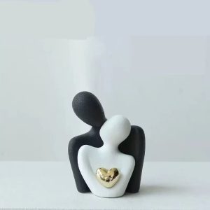 Love Embrace Romantic Couple Statue - Minimalist Ceramic Sculpture for Home Decor & Valentines Day