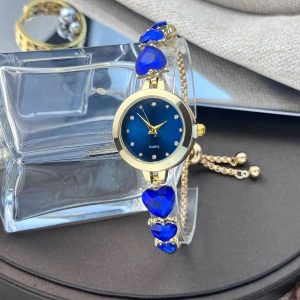 Triple Heart Diamond-Encrusted Bracelet Watch - Elegant Light Luxury Quartz Timepiece with Round Alloy Case