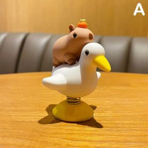 Creative Spring-Loaded Shaking Head Capybara Ornament