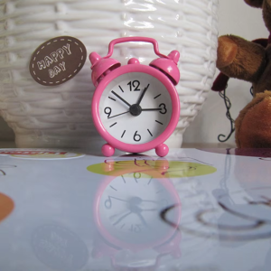 Multicolor Electronic Small Alarm Clock Creative Cute Mini Metal Table Alarm Morning Clock