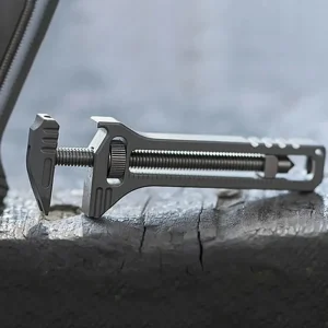Keychain Multi Tool with Pocket Cutter and Screwdriver