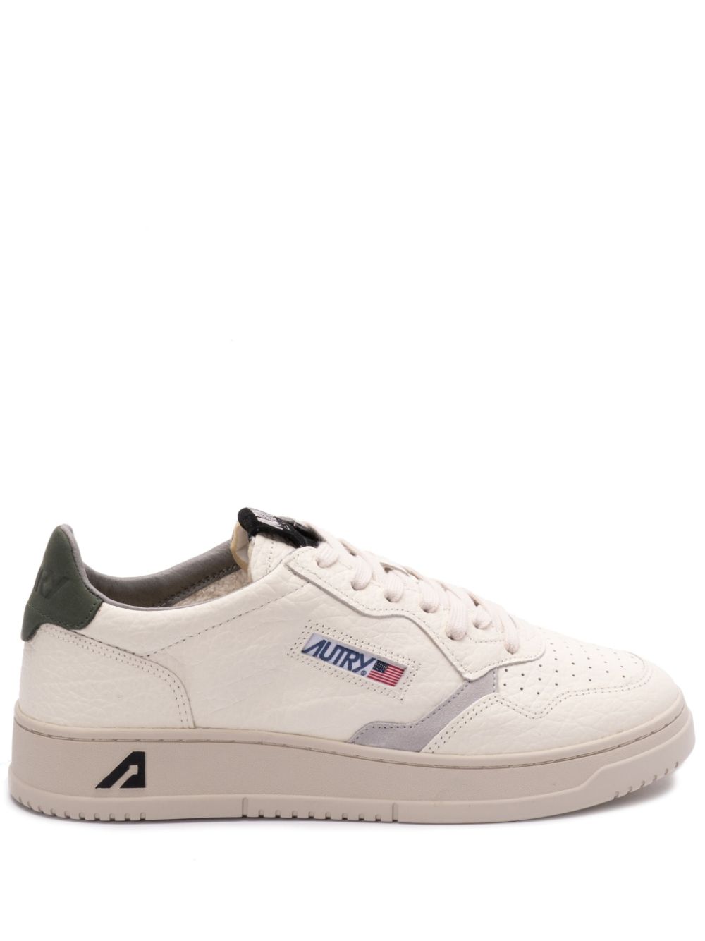 sneakers medalist